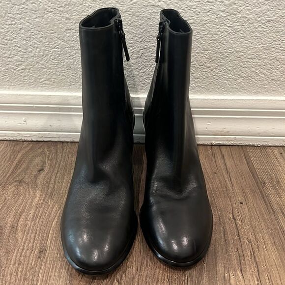 Brand new Tory burch Brooke stamped heel booties - Picture 3 of 6